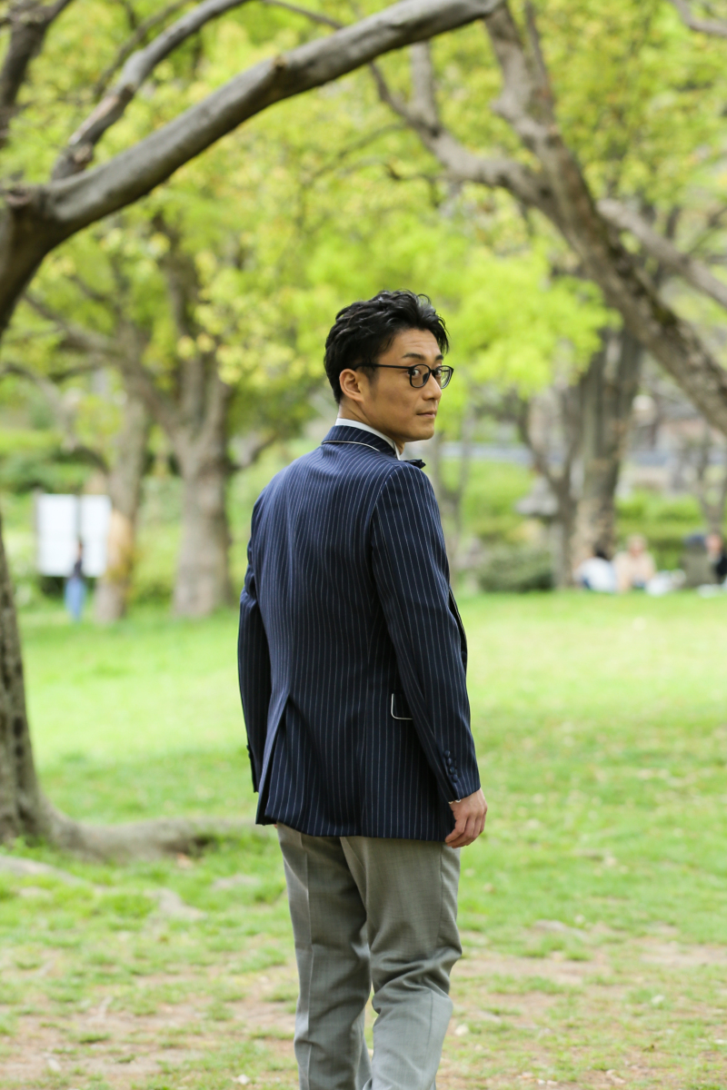 振り返りの新郎様