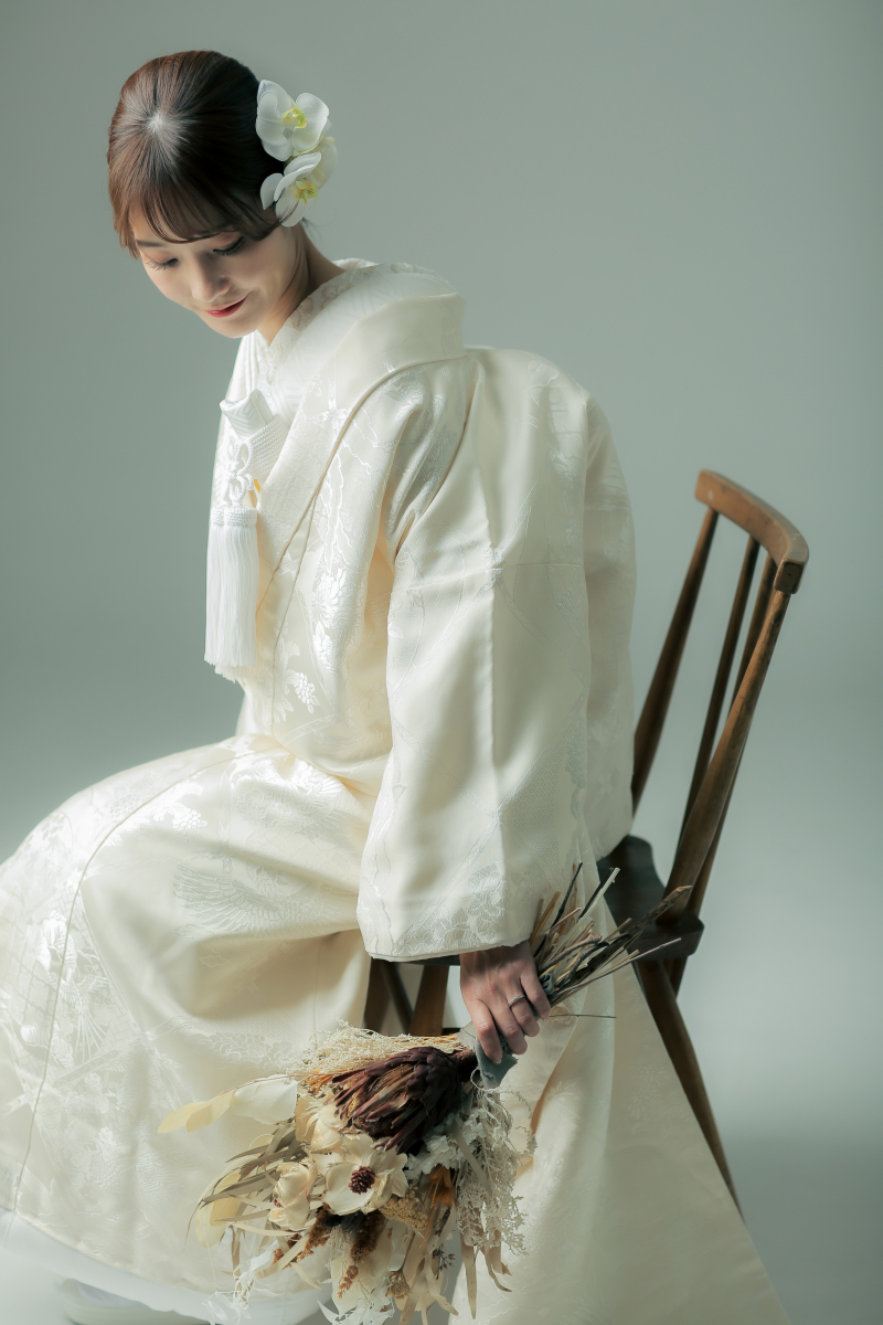 椅子の新婦様ソロ