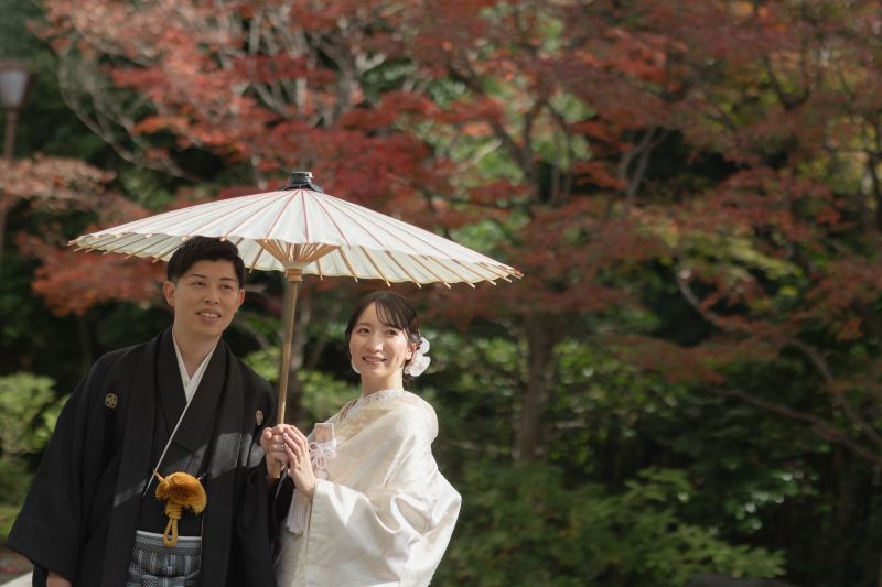 紅葉バックに!