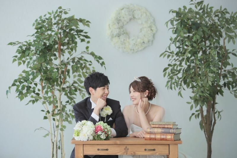 アンティークの机とグリーン☆