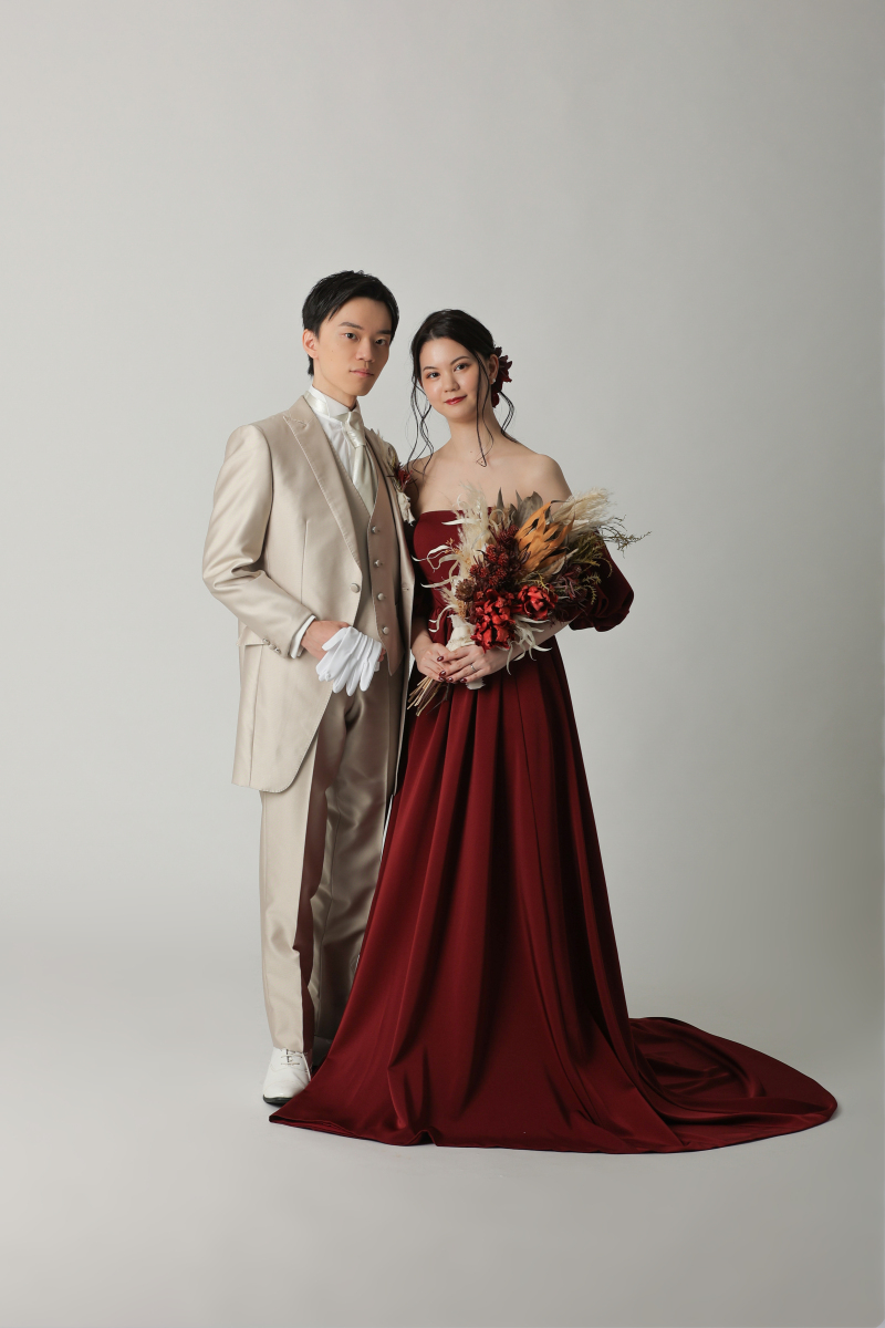 フォーマルな立ち姿も