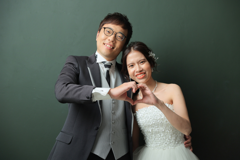 まずは洋装です!