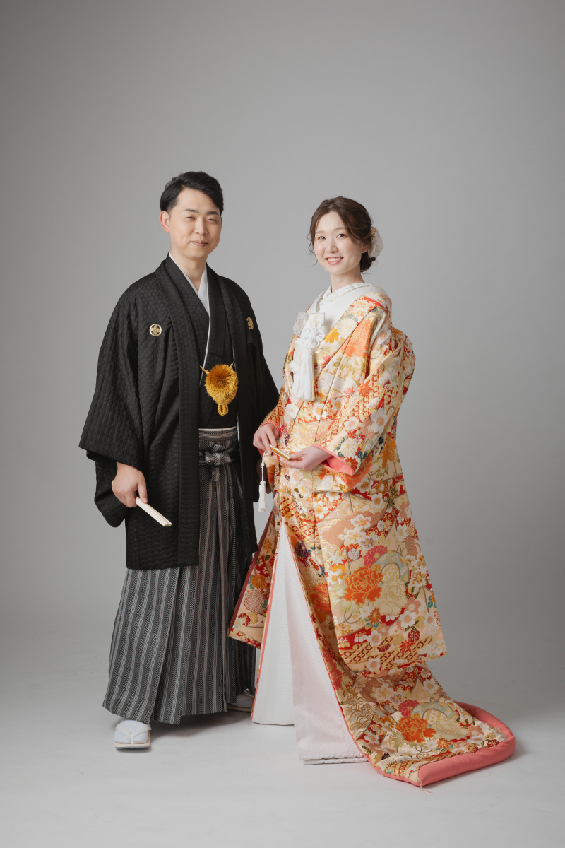 かっこよく決めた和装のウェディングフォト