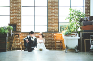 自然光が入るスタジオで