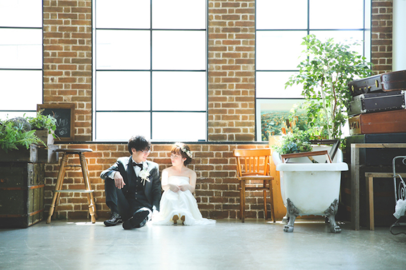 自然光が入るスタジオで