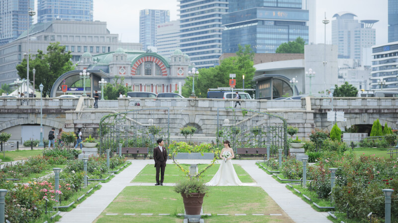 都会の喧騒を忘れて、緑の庭園で