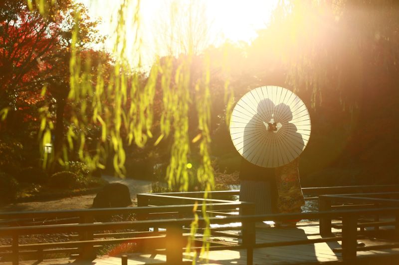 光を上手く使ってシルエット撮影！