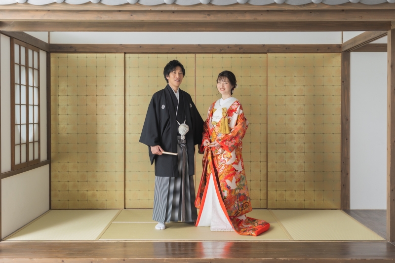和装の結婚写真をきっちりと。