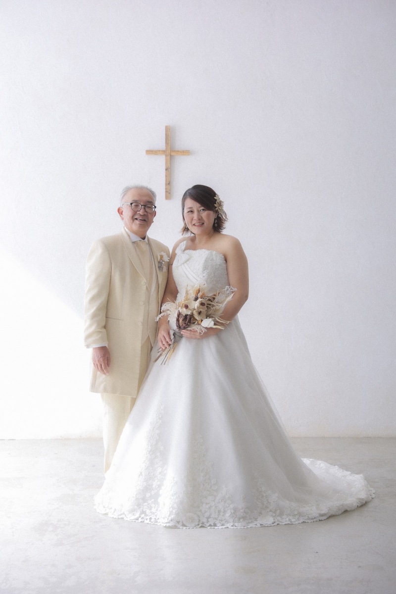 チャペルでの立ち姿のお写真