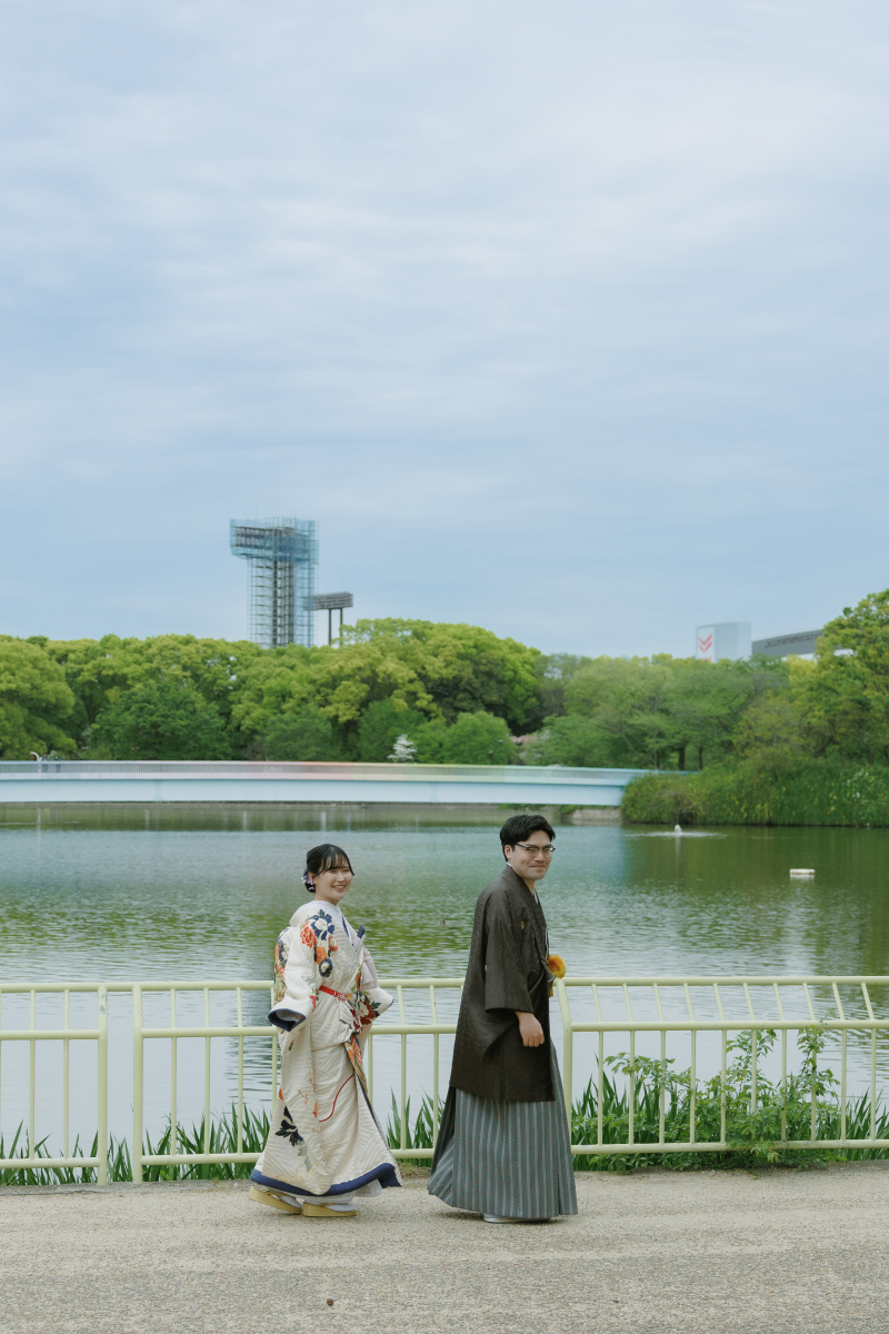 湖の周りを