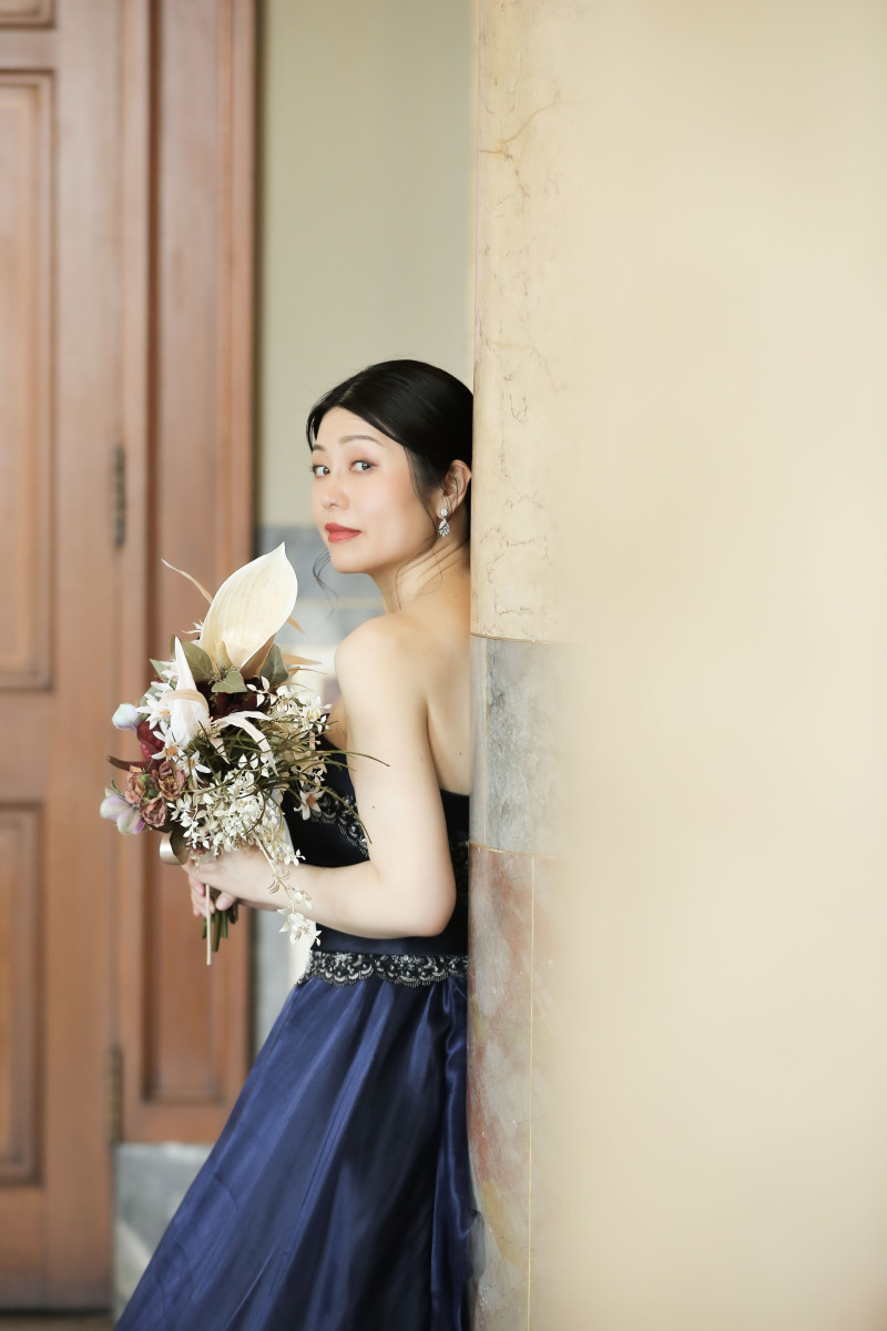 ブーケを持って振り返りショット