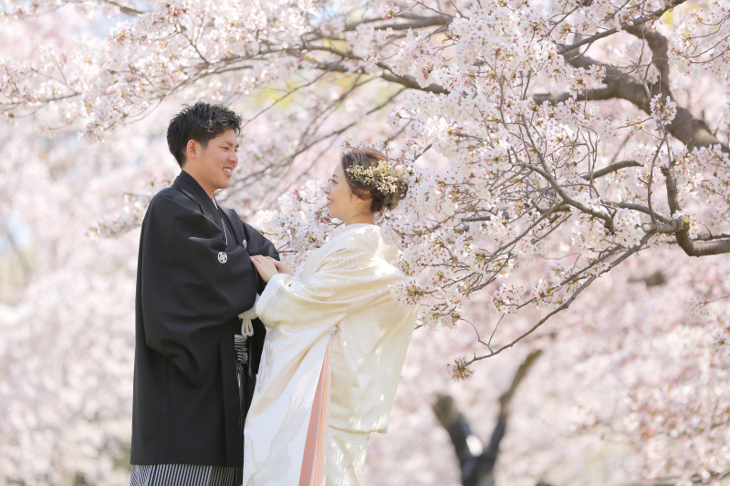 お二人の頬も桜色に…♡
