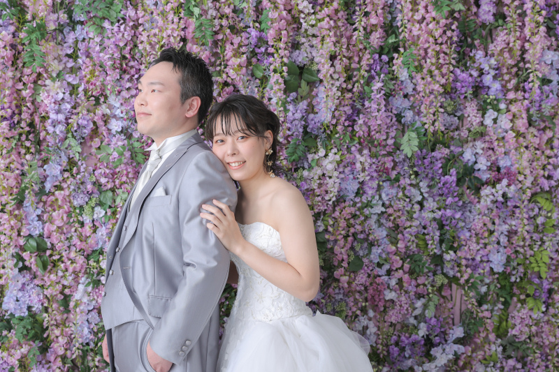 新婦様から新郎様へ肩にトン♡