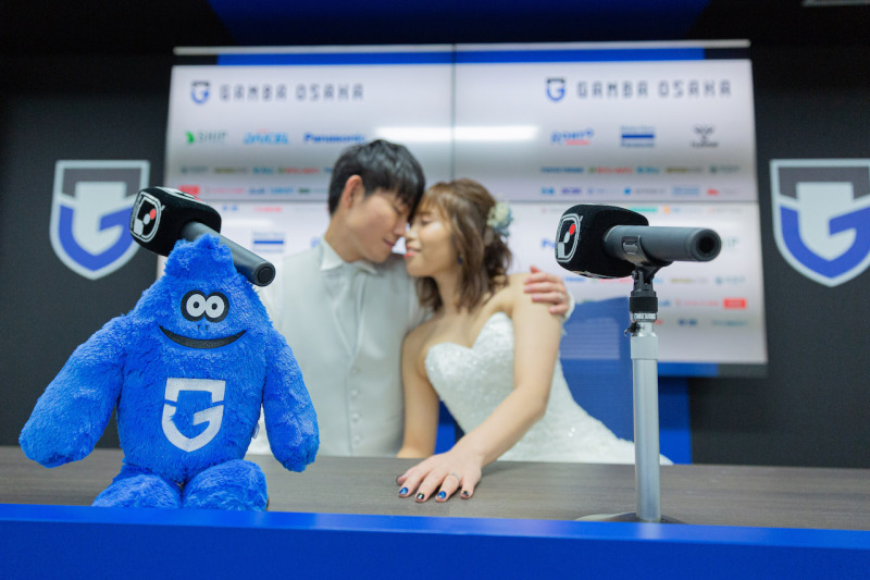 記者会見室にて