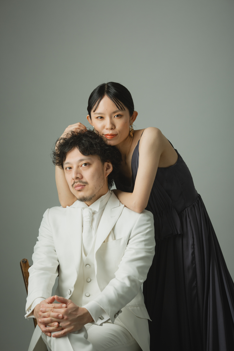 ネイビーのカラードレス