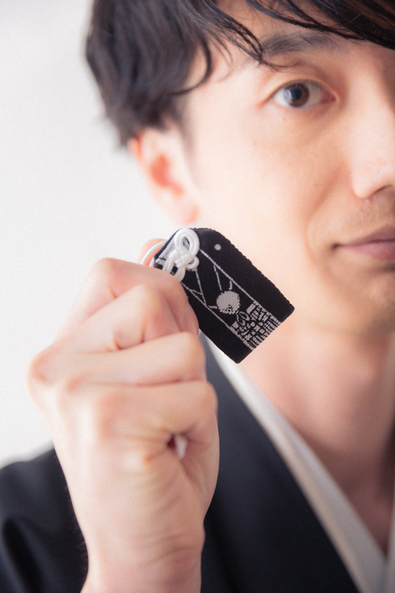 新郎様は紋付袴のお守り☆