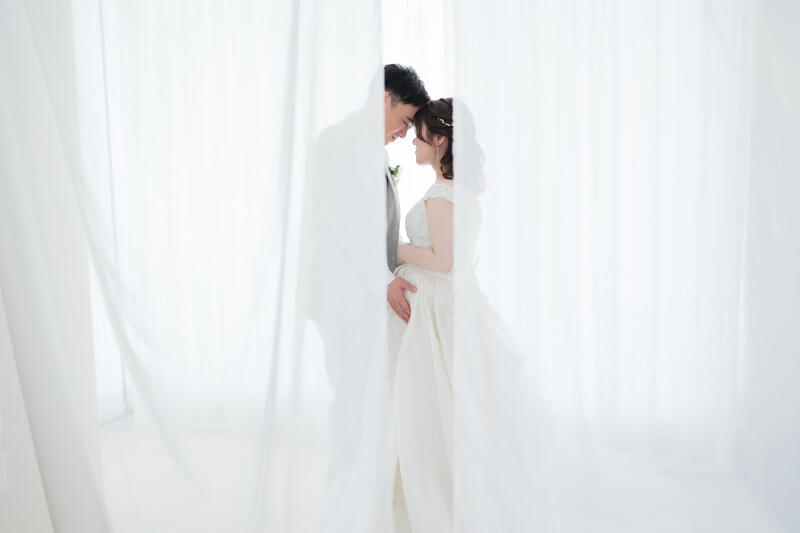 カーテン越しのツーショット