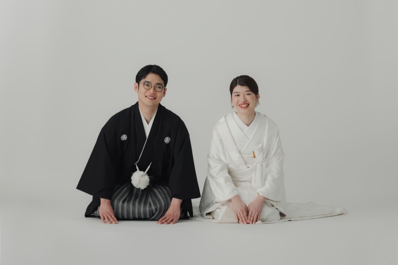 シンプル背景の『和装スタジオPLUS+』