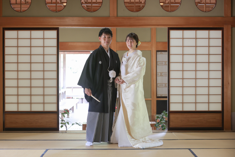 まずは立ち姿で