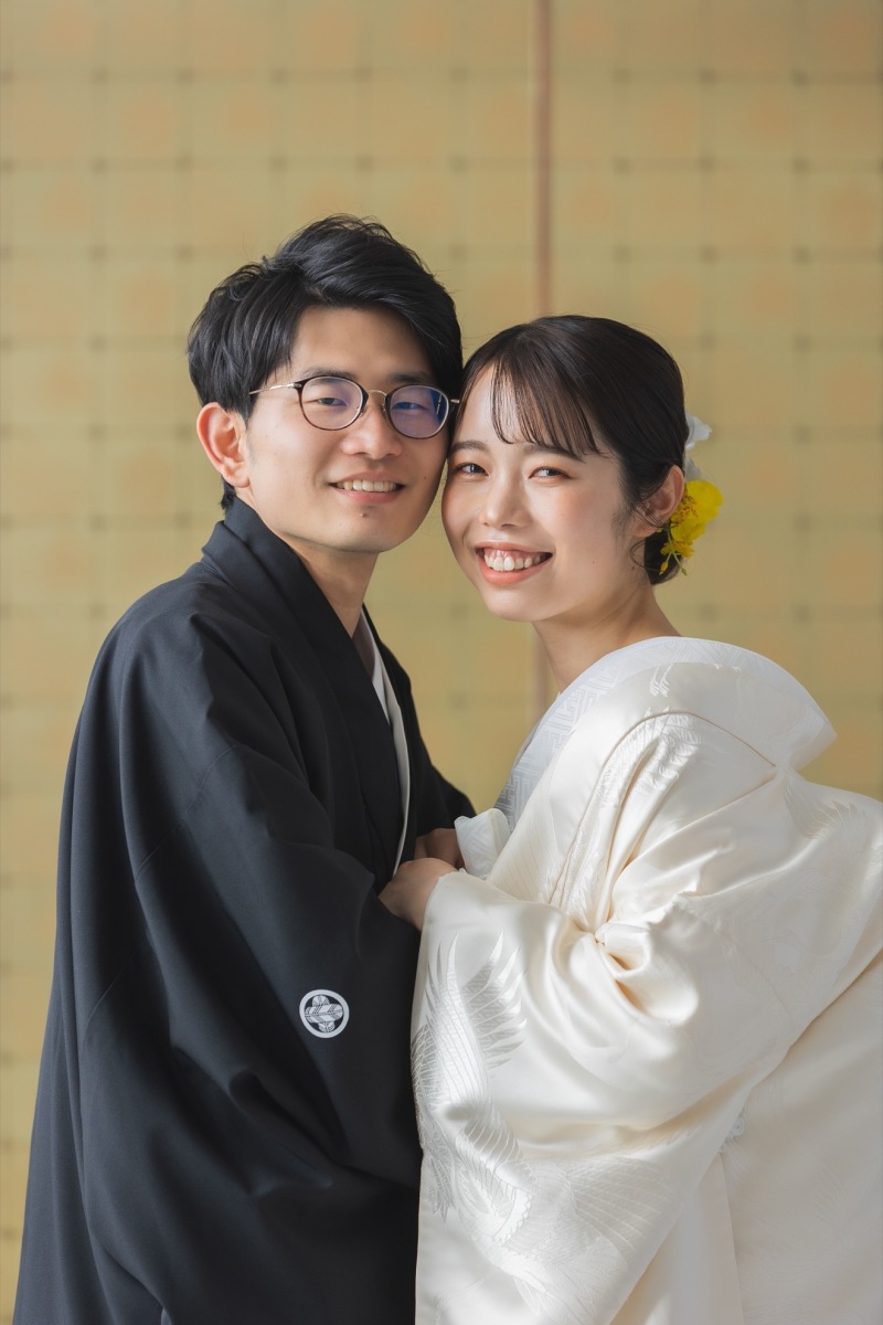 顔を寄せ合って