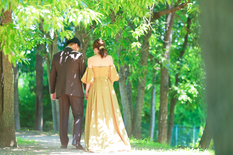 お散歩風のフォトウェディング。