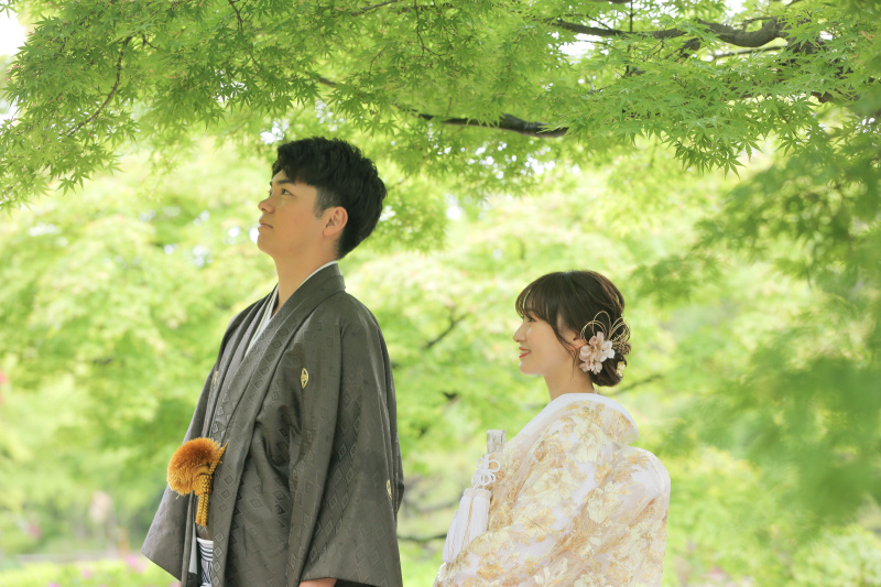 お二人の優しい雰囲気あふれた大仙公園ロケ!