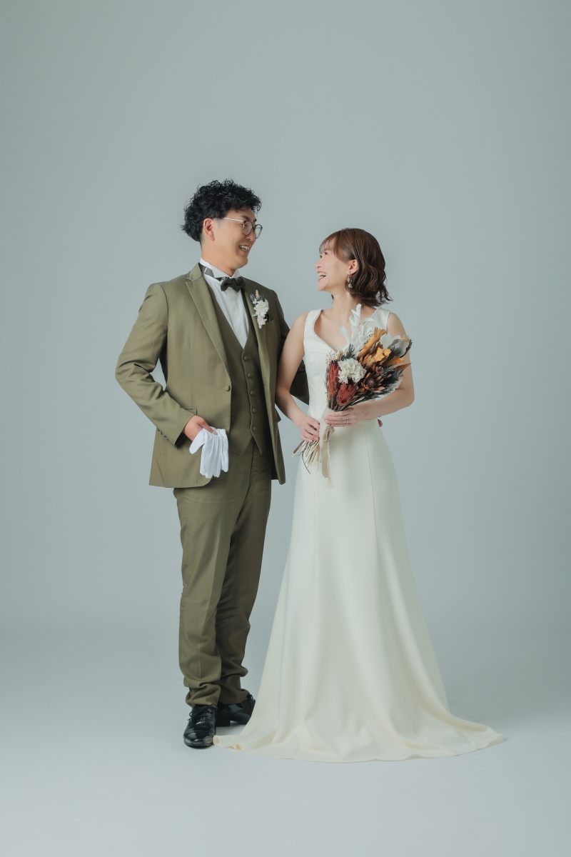 まずは立ち姿で