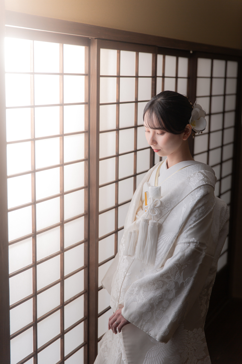 光に包まれる花嫁の美しさ