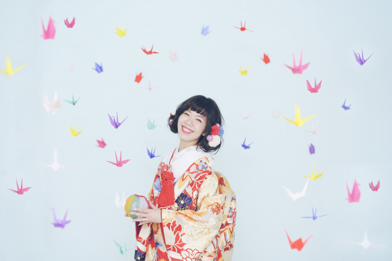 カラフルな折り鶴シャワー☆