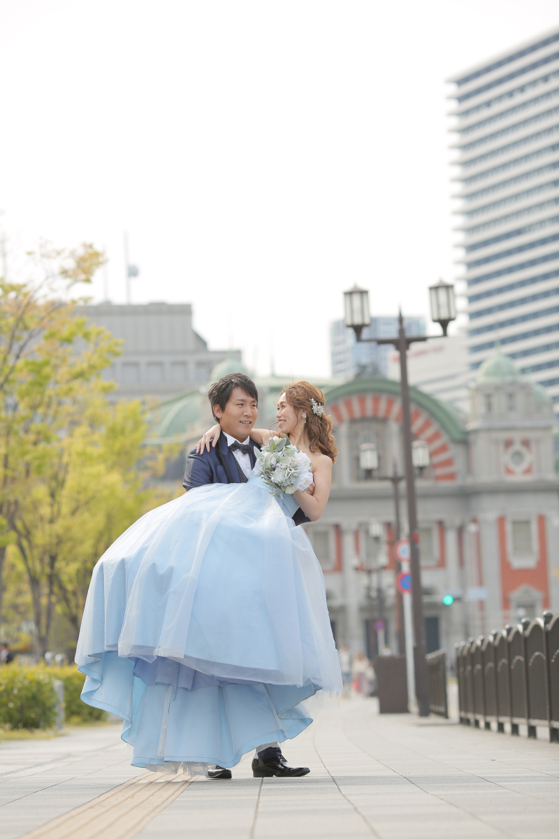 定番!お姫様抱っこ♡ご新郎様の腕の見せどころ‼︎