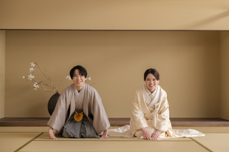 正座のカットも!