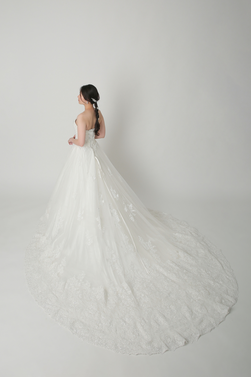 ドレスの後ろ姿♪