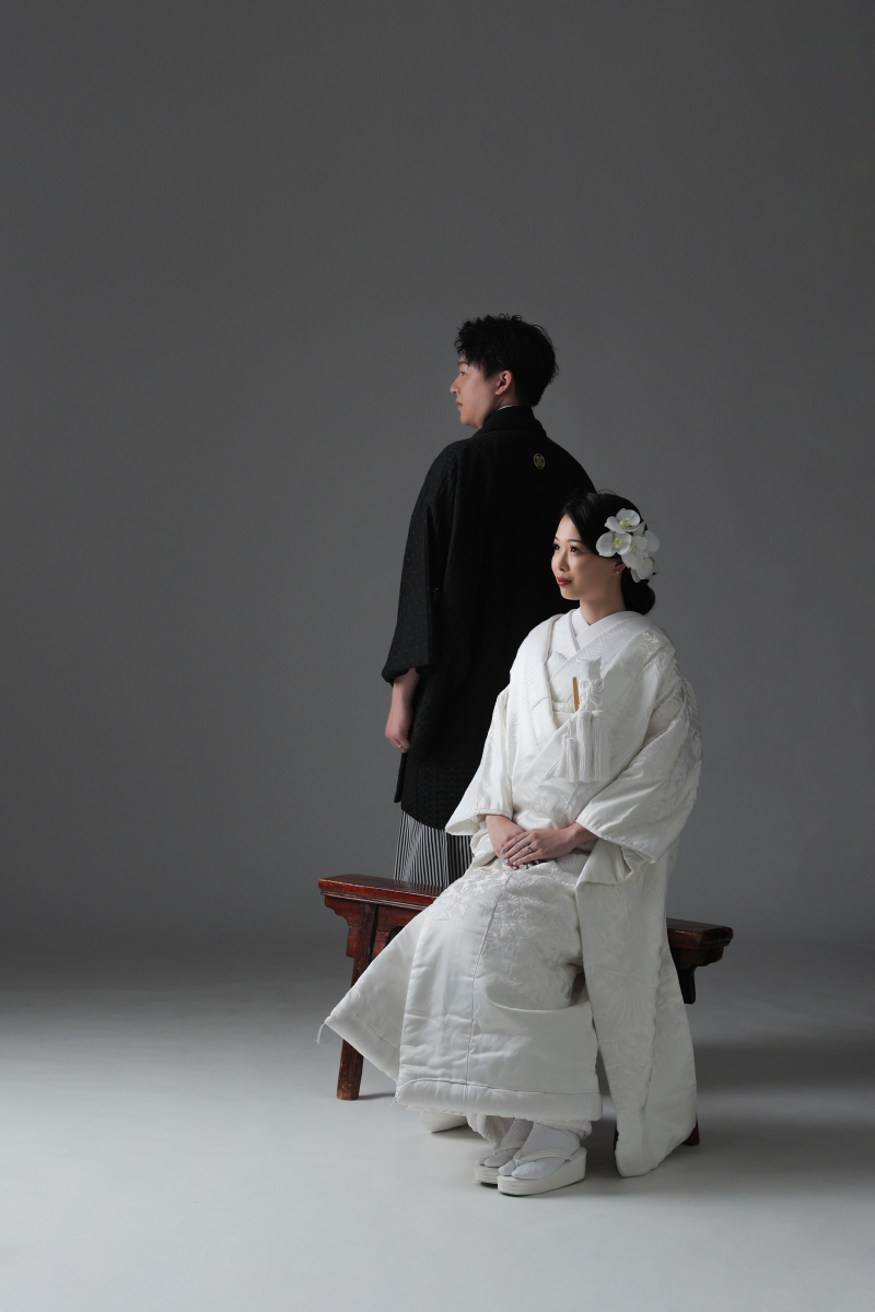 背中合わせでクールに