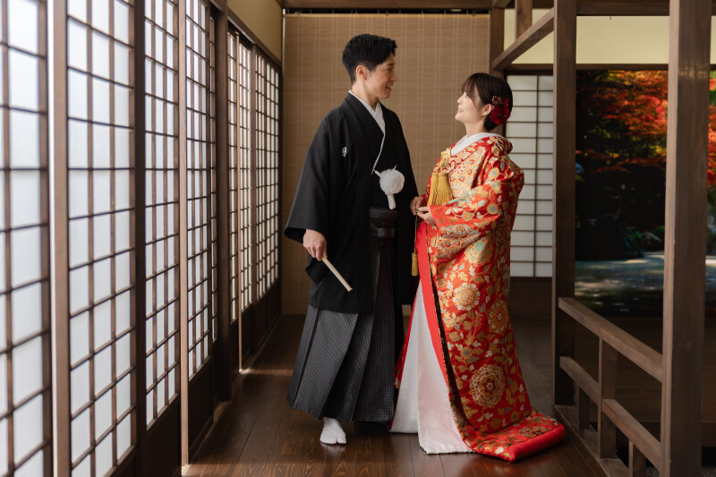 見つめ合いながら