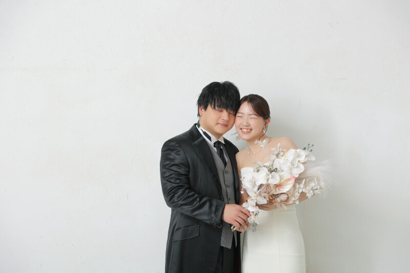 白い背景でシンプルに