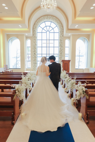 光に包まれて、ふたりのはじまりの日