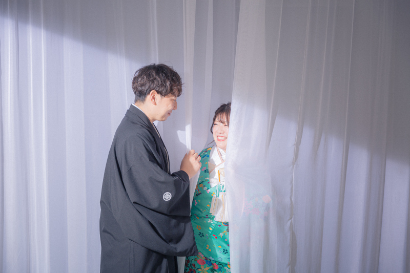 カーテンを使って!