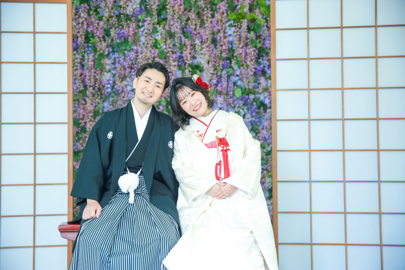 お二人ならんで座ってみたり