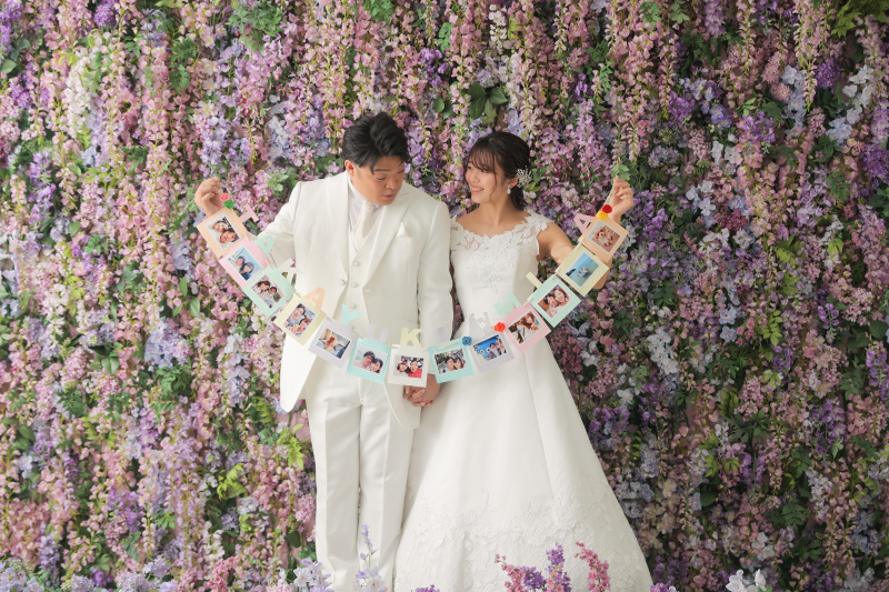 藤の花をバックに◎