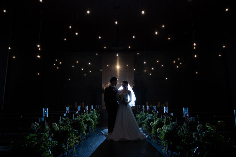 光に包まれた誓い