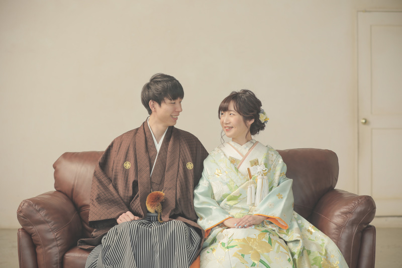 革張りソファでリラックス〜