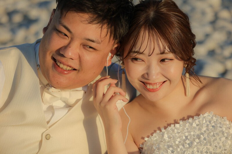 イヤホン分け合って。。。