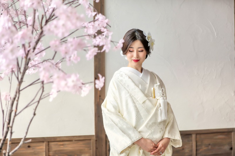 少しおすましに