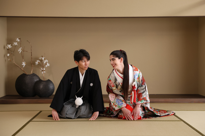 自然体なお二人の正座ポーズ