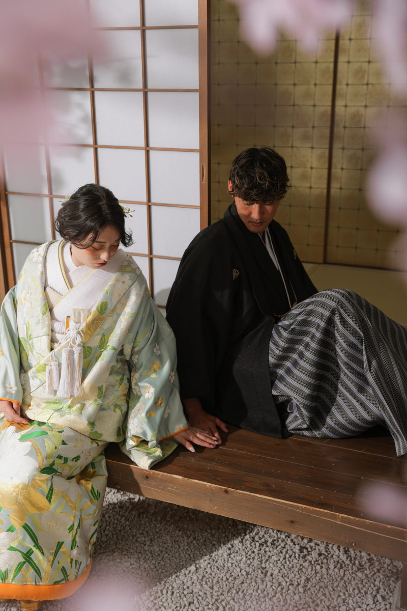 縁側で寄り添いショット