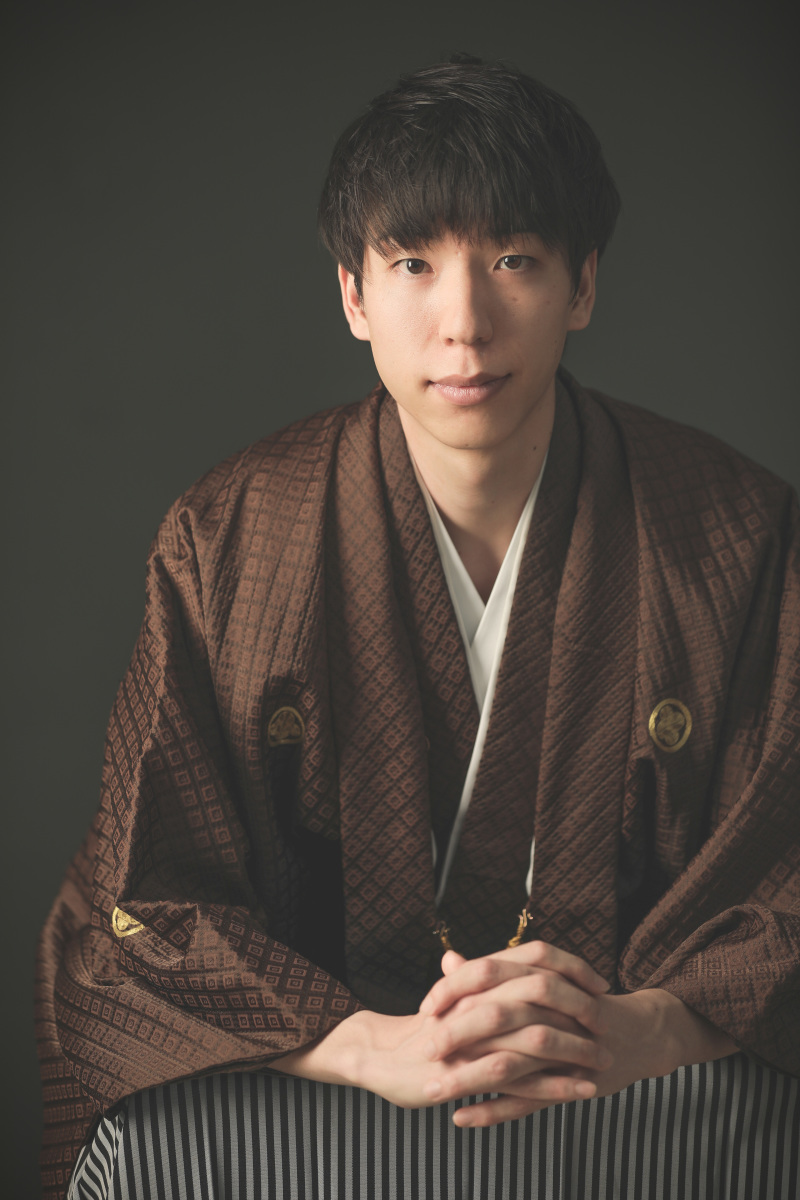 珍しいブラウン袴でモダンに!