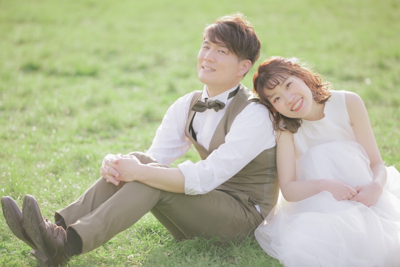 ロケ地の雰囲気に合わせてドレスをチョイス