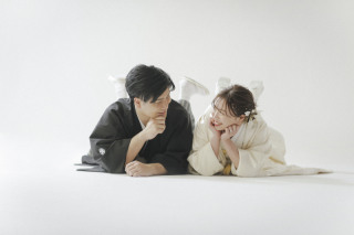 シンプルなスタジオ撮影だとおふたりだけの自由な撮影になります☺︎