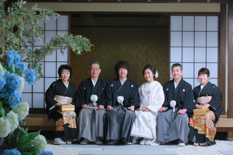 【家族フォトプラン】新郎新婦の婚礼写真+家族写真がセットになった専用プラン