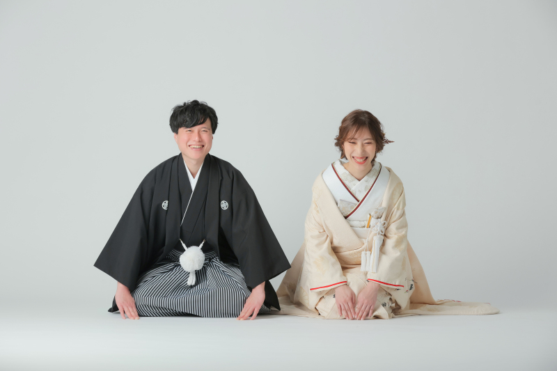 【和装スタジオ撮影 7,700円_婚礼写真1枚+画像データ1枚付き】衣装+ヘアメイク+髪飾り+小道具+草履◇美肌/小顔補正 含む